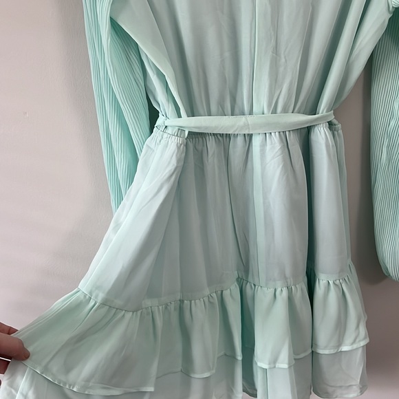 Pleat romper with lining. - Picture 12 of 13